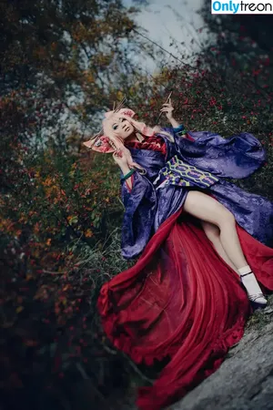 Yaya Han / yayahan nude photo #0078