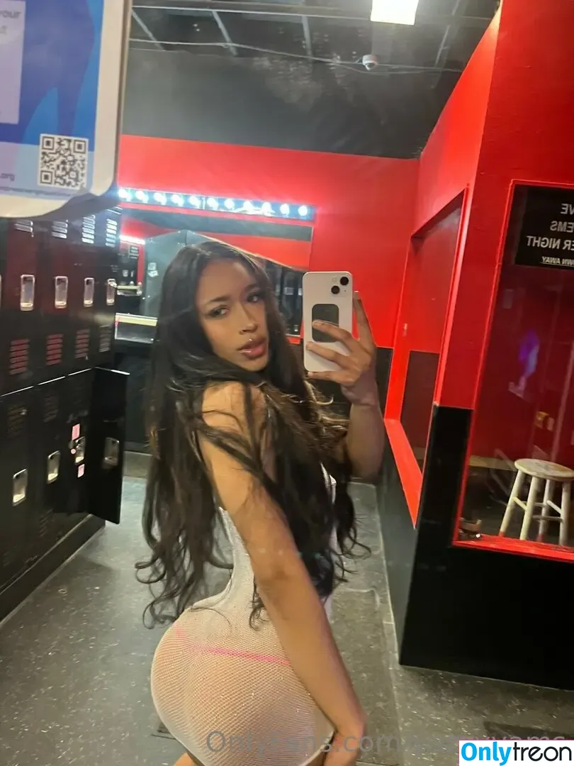 yazzyyams nude photo #0270 (Queen Yasmeena / yazzylonglegs)