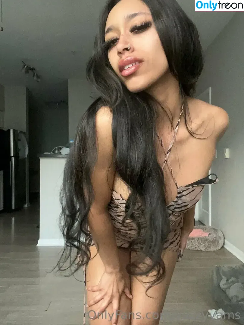 yazzyyams nude photo #0283 (Queen Yasmeena / yazzylonglegs)