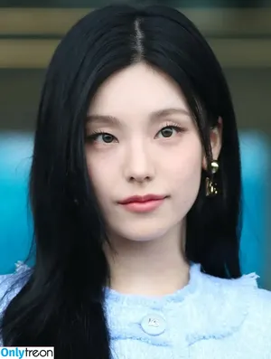 Yeji / Hwang Ye-ji / ITZY (예지 / yezyizhere nude photo #0019
