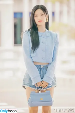 Yeji / Hwang Ye-ji / ITZY (예지 / yezyizhere nude photo #0040