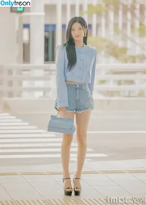 Yeji / Hwang Ye-ji / ITZY (예지 / yezyizhere nude photo #0042