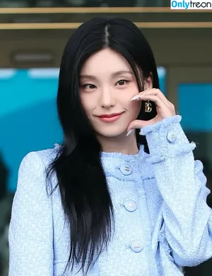 Yeji / Hwang Ye-ji / ITZY (예지 / yezyizhere nude photo #0043