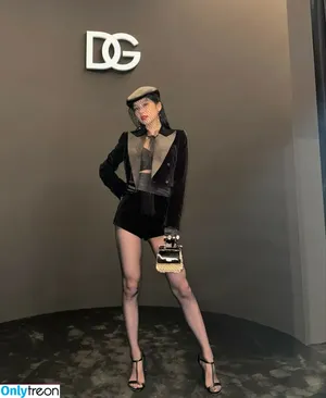 Yeji / Hwang Ye-ji / ITZY (예지 / yezyizhere nude photo #0051
