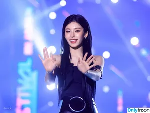 Yeji / Hwang Ye-ji / ITZY (예지 / yezyizhere nude photo #0081
