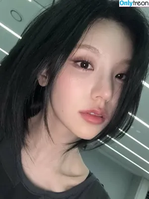 Yeji / Hwang Ye-ji / ITZY (예지 / yezyizhere nude photo #0103