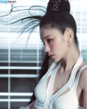Yeji / Hwang Ye-ji / ITZY (예지 / yezyizhere nude photo #0110