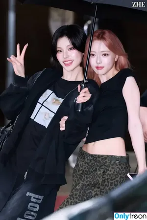 Yeji / Hwang Ye-ji / ITZY (예지 / yezyizhere nude photo #0165