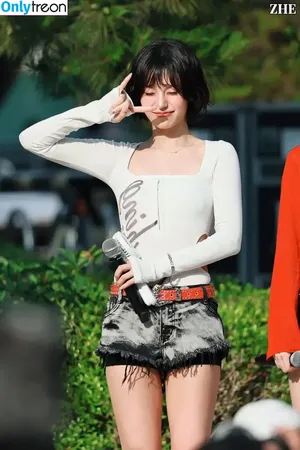 Yeji / Hwang Ye-ji / ITZY (예지 / yezyizhere nude photo #0176