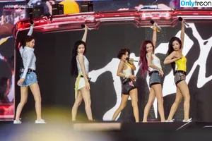 Yeji / Hwang Ye-ji / ITZY (예지 / yezyizhere nude photo #0211