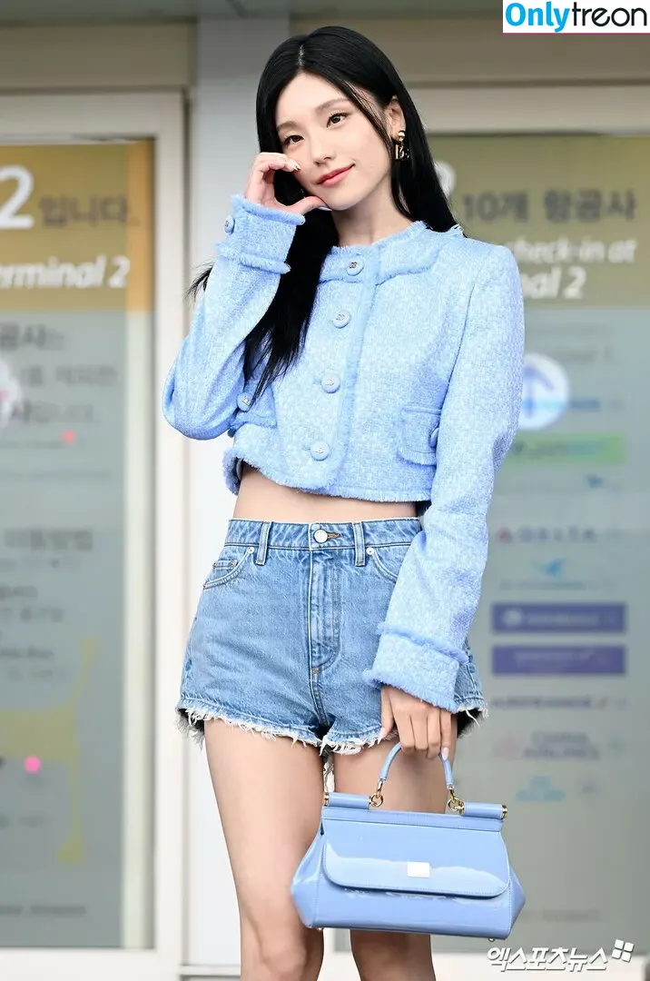 Yeji nude photo #0022 (Hwang Ye-ji / ITZY (예지 / yezyizhere)