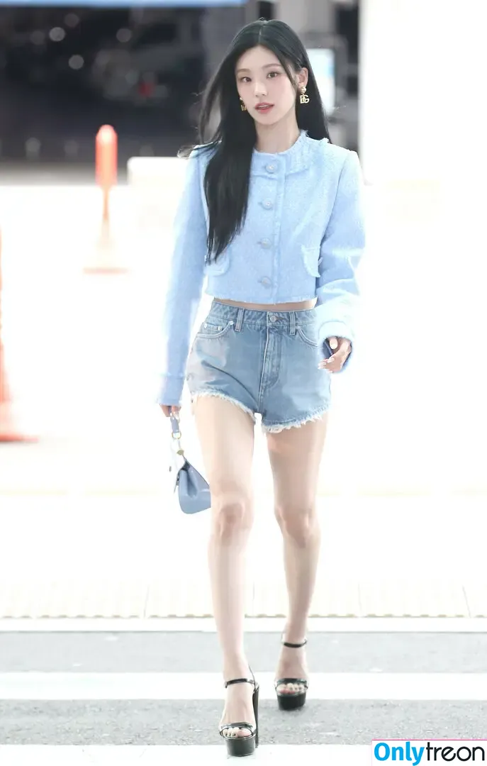 Yeji nude photo #0028 (Hwang Ye-ji / ITZY (예지 / yezyizhere)