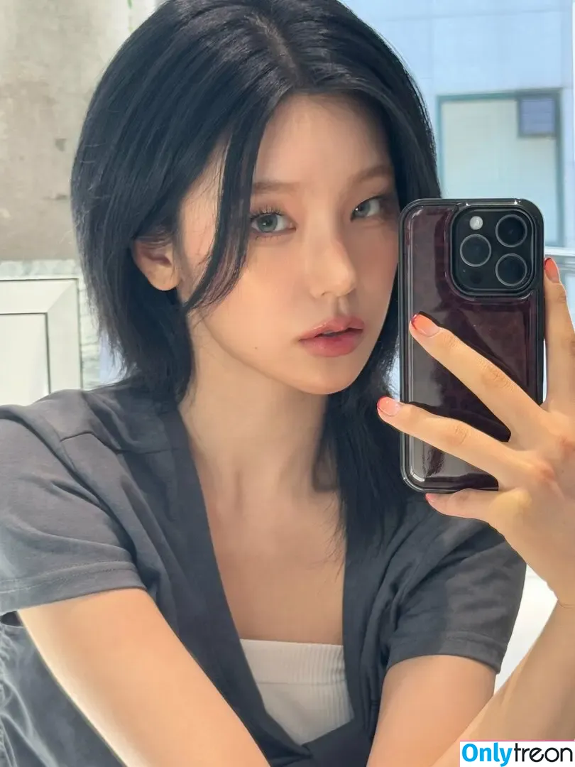 Yeji nude photo #0108 (Hwang Ye-ji / ITZY (예지 / yezyizhere)