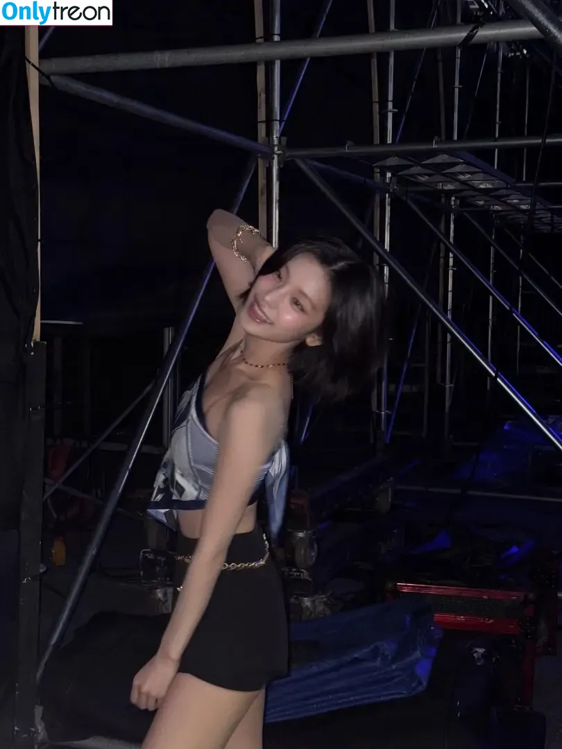 Yeji nude photo #0141 (Hwang Ye-ji / ITZY (예지 / yezyizhere)