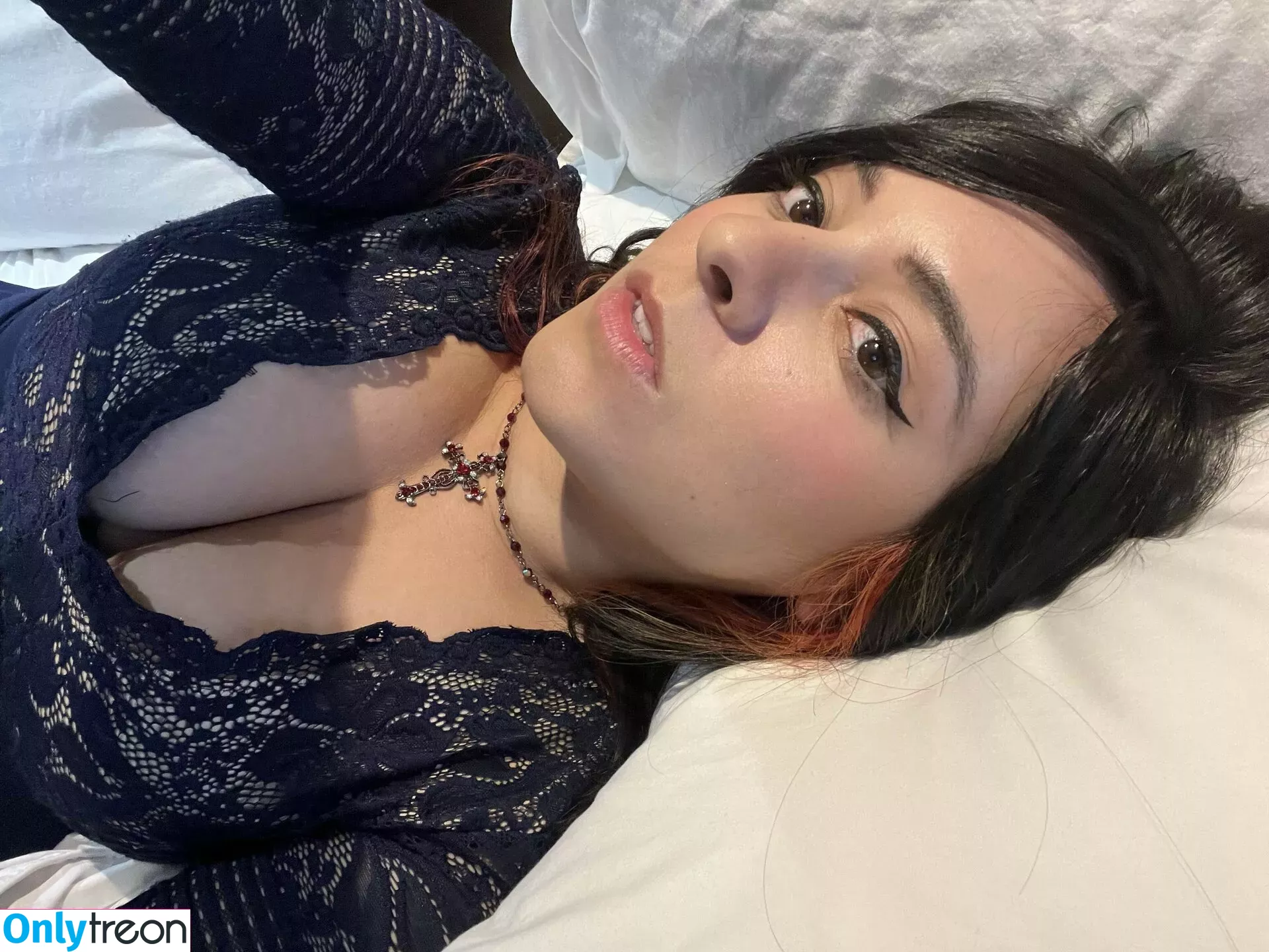 Yellowspoongirl nude photo #0097 (Yellowspoongirl)