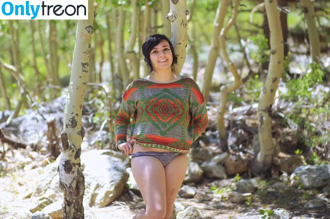 Yellowspoongirl nude photo #0117 (Yellowspoongirl)