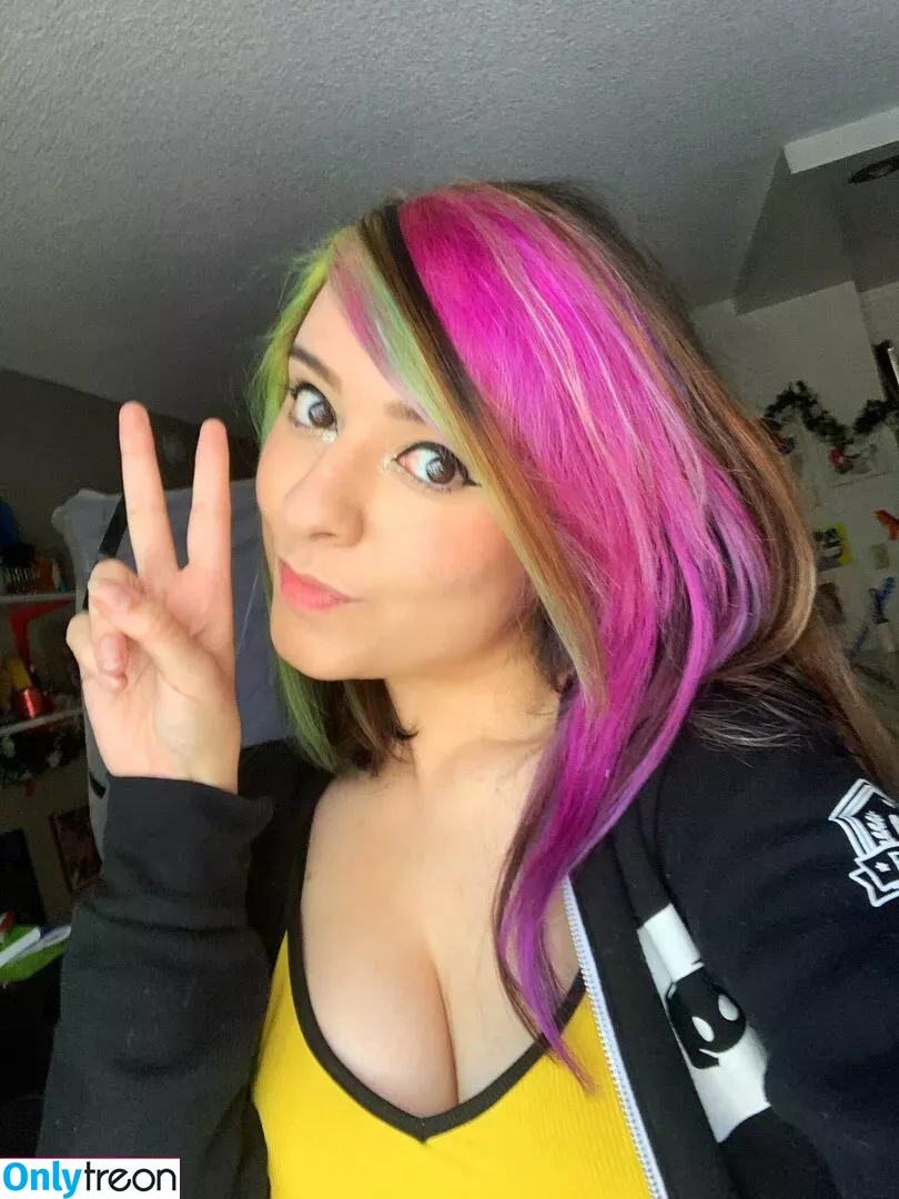 Yellowspoongirl nude photo #0172 (Yellowspoongirl)