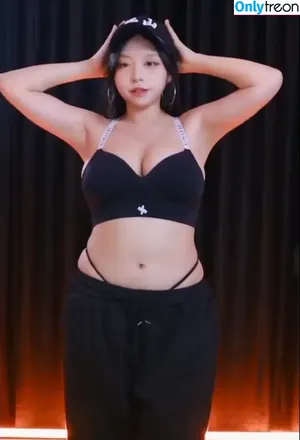 Yeo_ul / yeo._.ul2 / 해까닥여울이 nude photo #0037