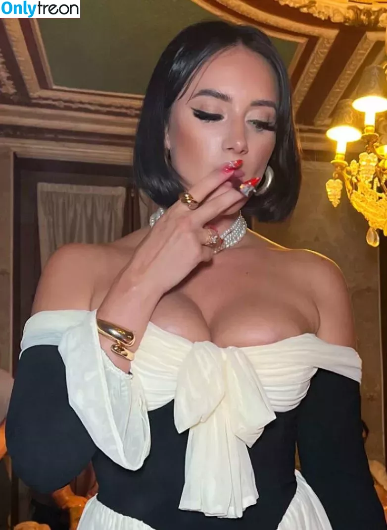 Yesjulz nude photo #0371 (Yesjulz)