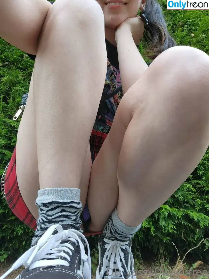 yessydwaifufree nude photo #0033 (yessyowu)