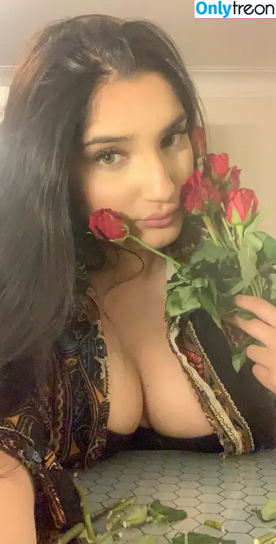 Ygwbt nude photo #0890 (Ygwbt)