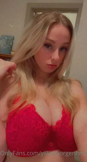 Yillian / yillianatkinsonn / yillianyorgenhmm nude photo #0230