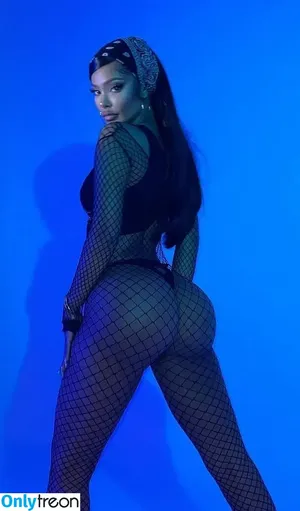 Yodit Yemane / the_jodiejoe / yodit_yemane nude photo #0004