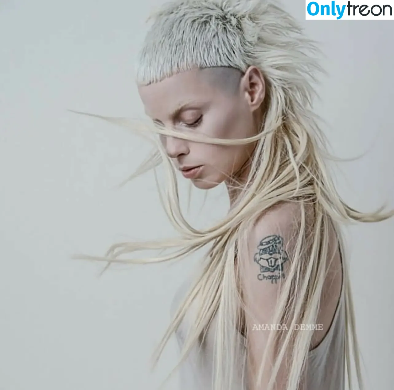 Yolandi Visser nude photo #0088 (Yo-landi Vi$$er / zefside.represent)