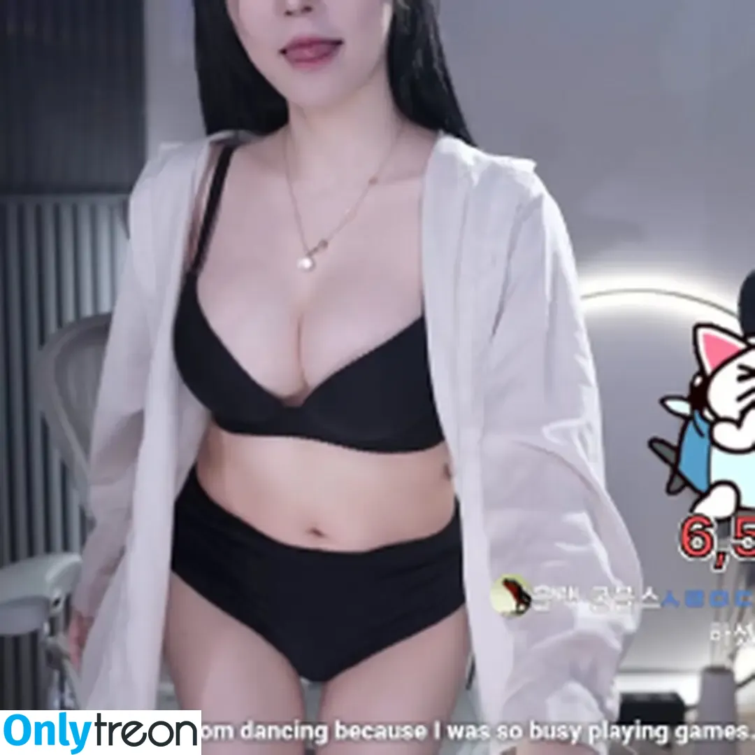 yoon_froggy nude photo #0145 (jhjjijji / korean streamer)