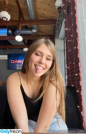 yoooourmaid / yerwasquad nude photo #0011