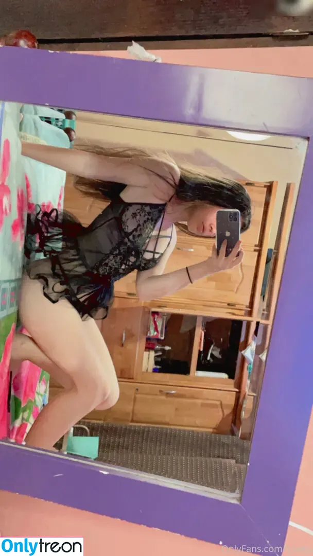 yor.uwu nude photo #0619 (gimme.your.uwu)