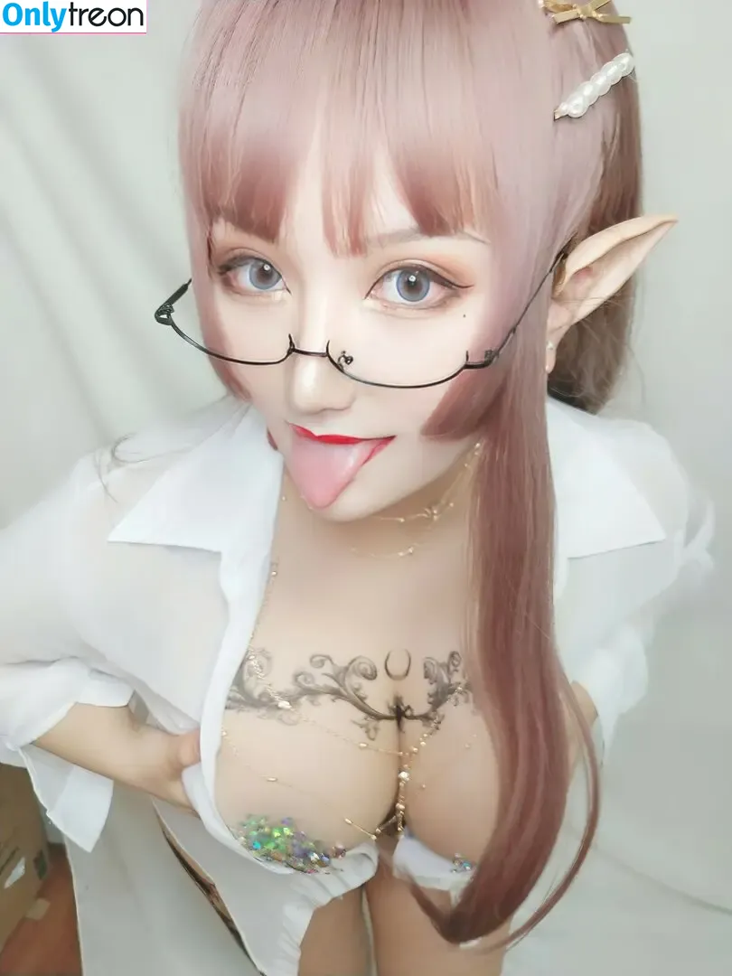 Yorkie nude photo #0245 (Yorkie_w / yorkie_www / youryorkie)