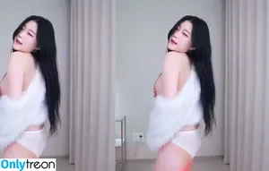 Youkong6812 / u_kong6812 / 유콩이 nude photo #0008