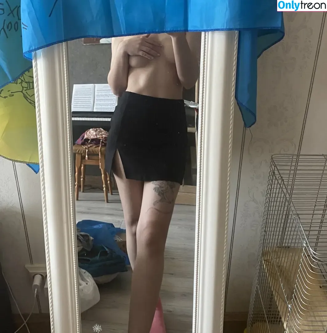 young_and_b nude photo #0074 (hochuhratysya / young_and_b1)
