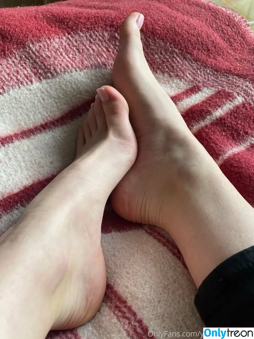 young-goddess nude photo #0100 (younggoddessofficial)