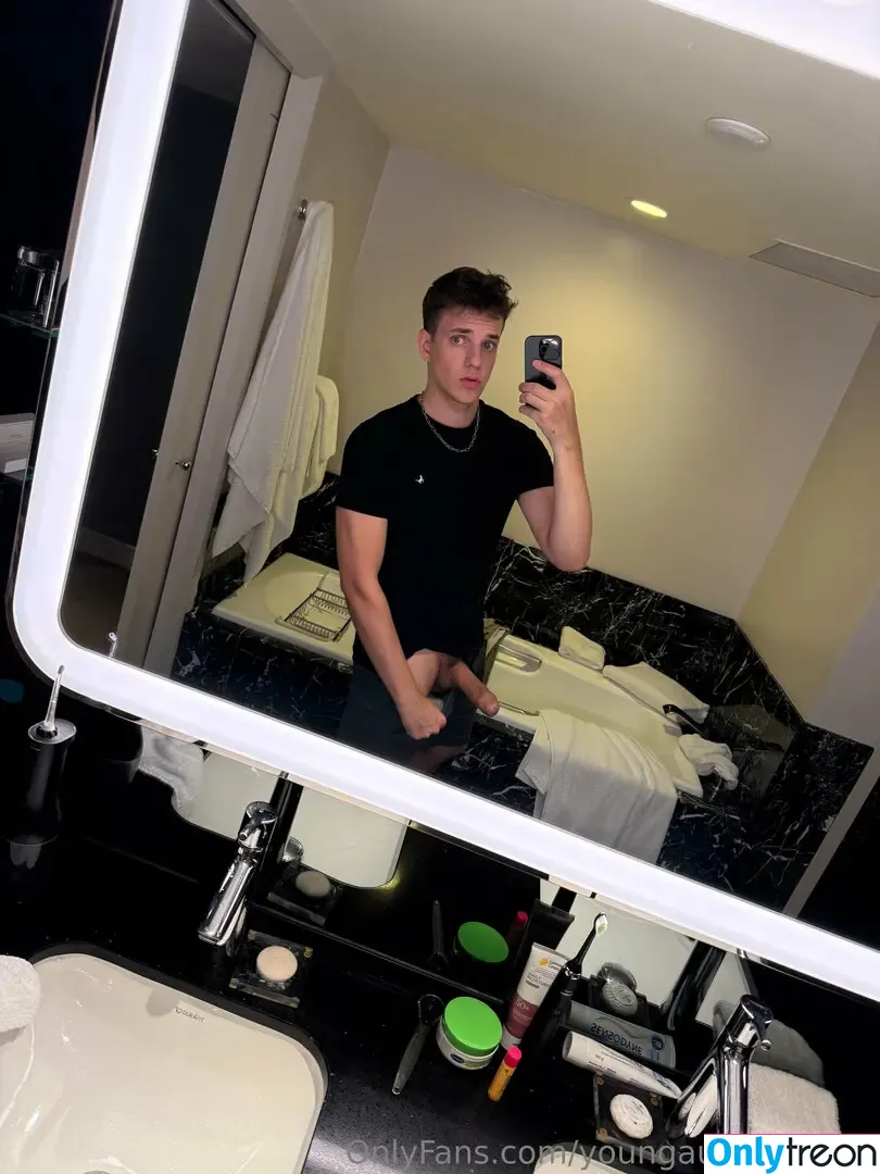 youngaussieboy98 nude photo #0036 (connorpeters_98)