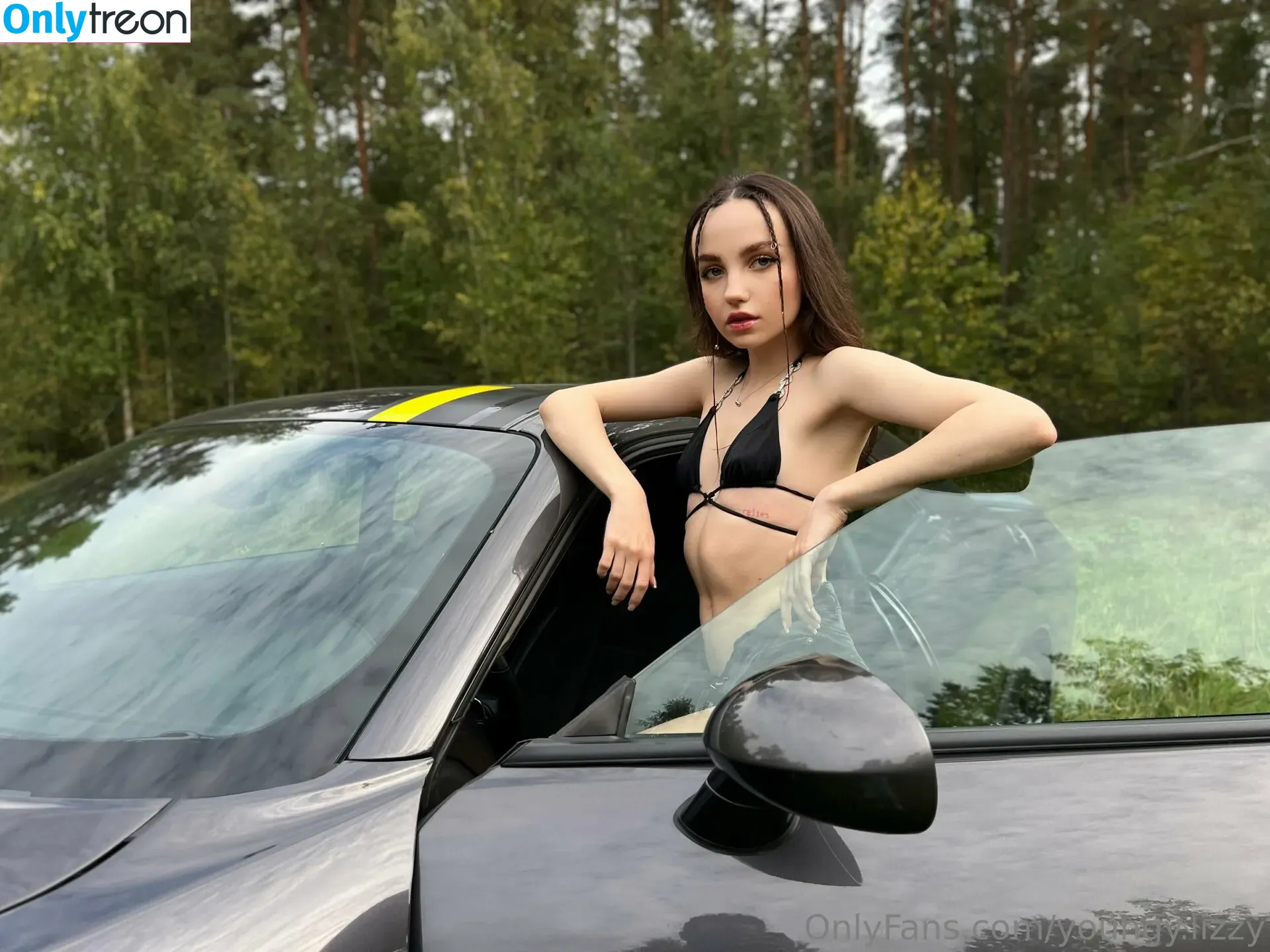 youngy.lizzy nude photo #0194 (Lizzy Youngy / lizz_youngy)