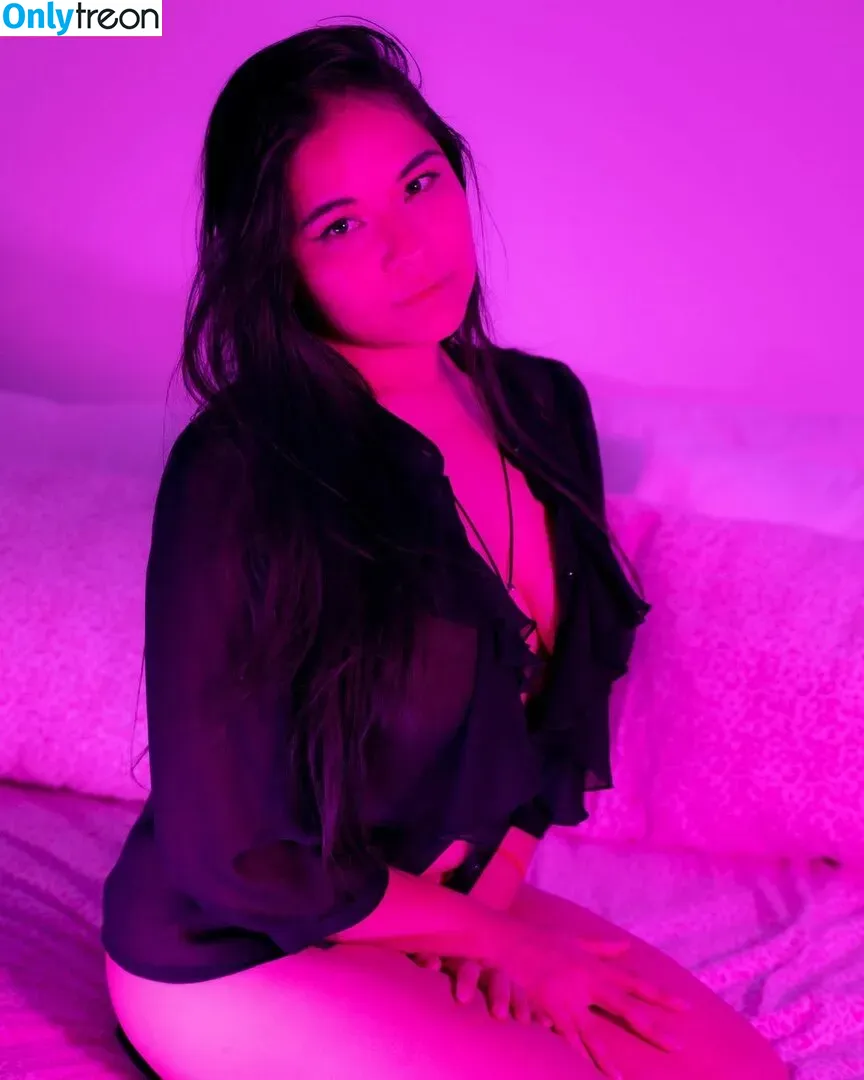 Youniklunatik nude photo #0026 (Youniklunatik)