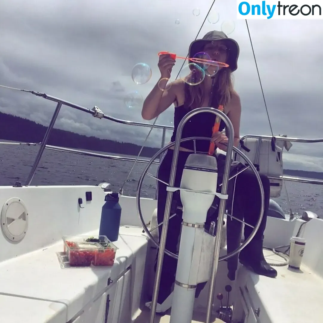 Your Bush Queen nude photo #0003 (sailingqueen)