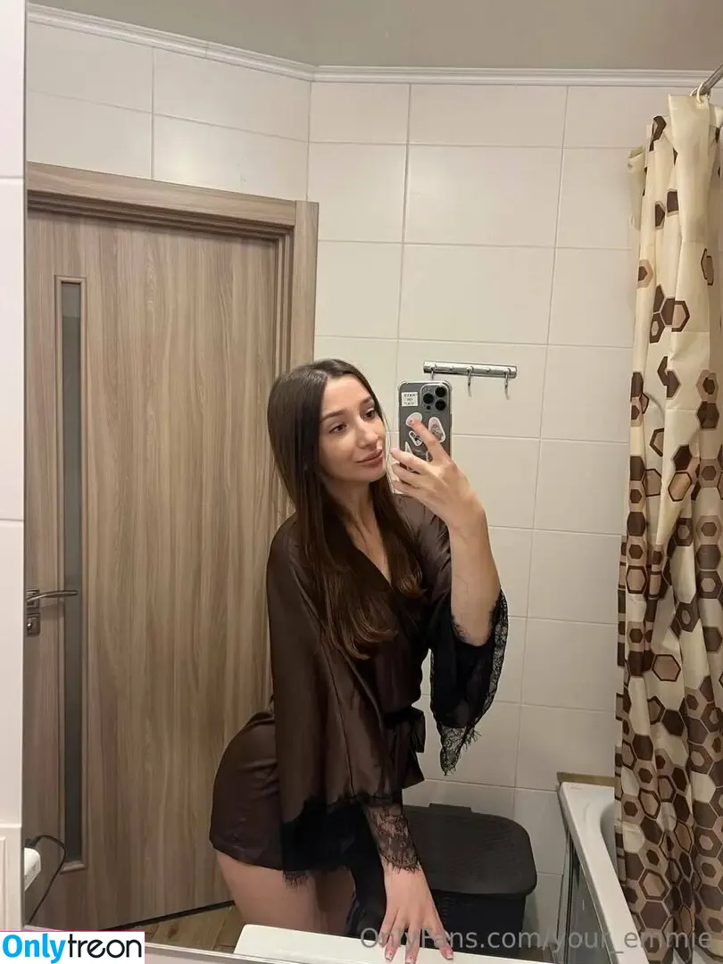 your_emmie nude photo #0020 (your_emmie)