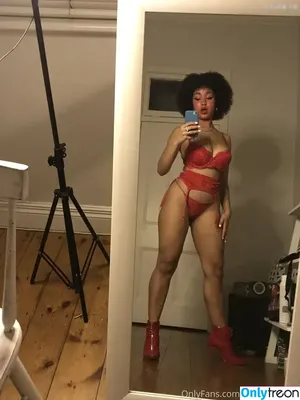 YourAfroBitch / Meleessa / melissabarreram / thatafrobitch nude photo #0176