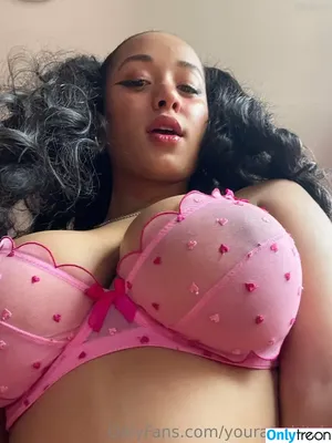 YourAfroBitch / Meleessa / melissabarreram / thatafrobitch nude photo #0183