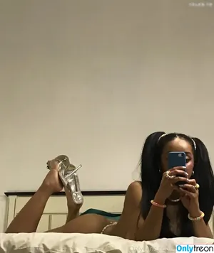 YourAfroBitch / Meleessa / melissabarreram / thatafrobitch nude photo #0415