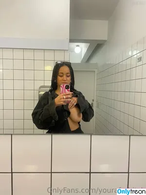 YourAfroBitch / Meleessa / melissabarreram / thatafrobitch nude photo #0687