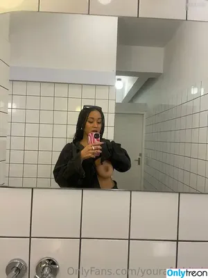 YourAfroBitch / Meleessa / melissabarreram / thatafrobitch nude photo #0717