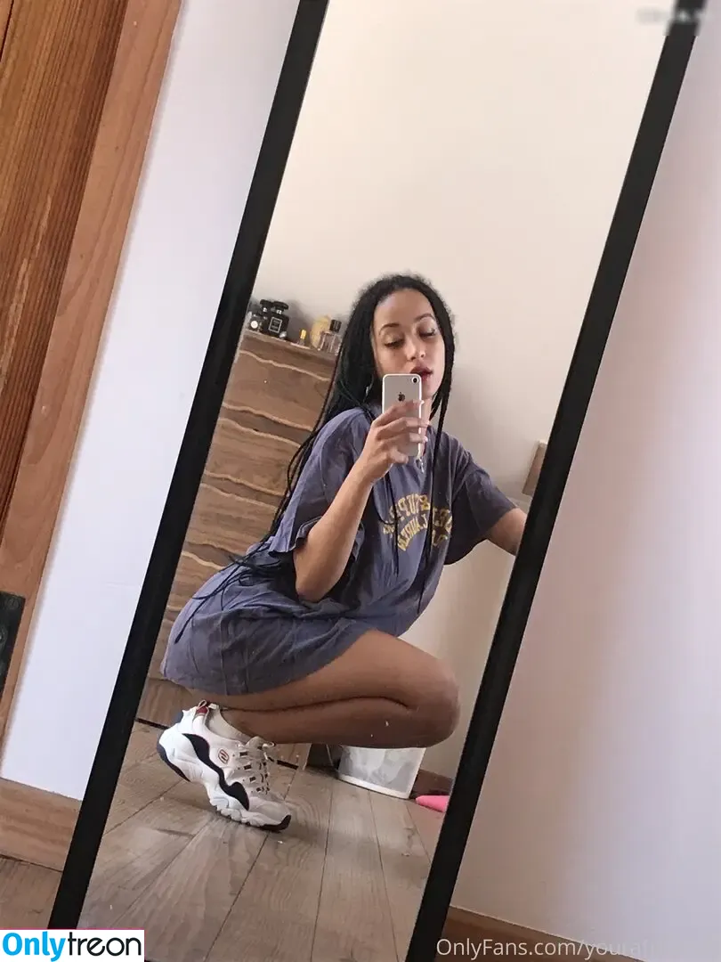 YourAfroBitch nude photo #0100 (Meleessa / melissabarreram / thatafrobitch)