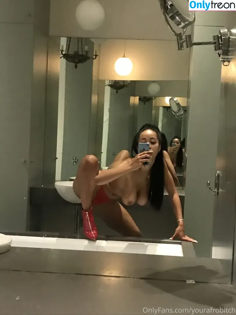 YourAfroBitch nude photo #0118 (Meleessa / melissabarreram / thatafrobitch)