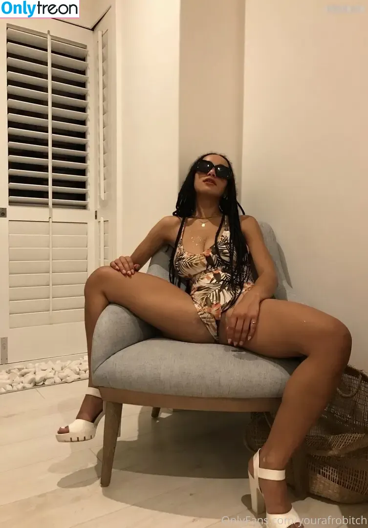 YourAfroBitch nude photo #0296 (Meleessa / melissabarreram / thatafrobitch)