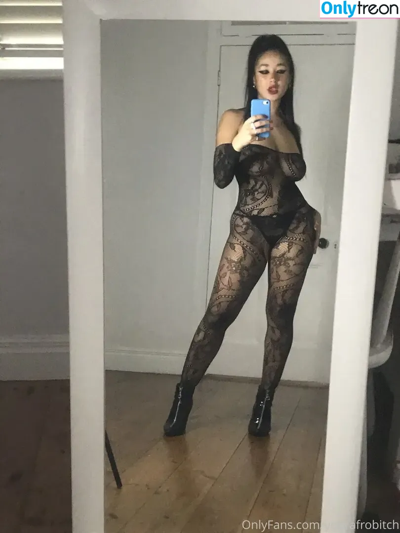 YourAfroBitch nude photo #0306 (Meleessa / melissabarreram / thatafrobitch)