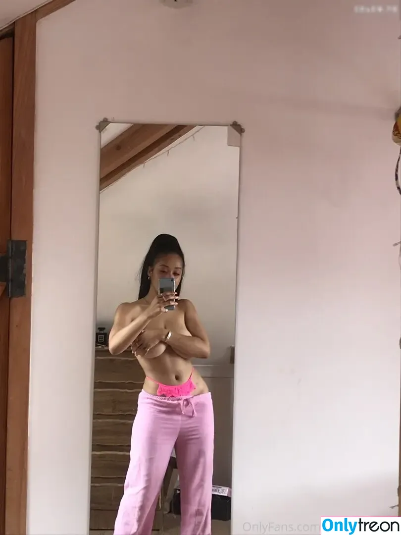 YourAfroBitch nude photo #0451 (Meleessa / melissabarreram / thatafrobitch)